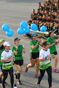 BIB: 999
                            <button type="button" onclick="openModal(3553993)" class="btn btn-primary btn-sm float-right btn-popup" data-toggle="modal" data-target=".modal-high-quality">
                        <i class="fas fa-shopping-cart"></i> Add to Cart
                    </button>
                                            <button type="button" onclick="isThisMe(3553993, true)" class="btn btn-success btn-sm float-right btn-popup btn-isme hidden" data-toggle="tooltip" data-placement="bottom" title="นี่คือรูปของคุณใช่ไหม คลิกที่นี่เพื่อเอาเข้าอัลบั้ม">
                        <i class="fas fa-plus"></i> Add to album
                    </button>
                    <button type="button" onclick="isThisMe(3553993, false)" class="btn btn-warning btn-sm float-right btn-popup btn-isnotme hidden">
                        <i class="fas fa-ban"></i> Remove from album
                    </button>